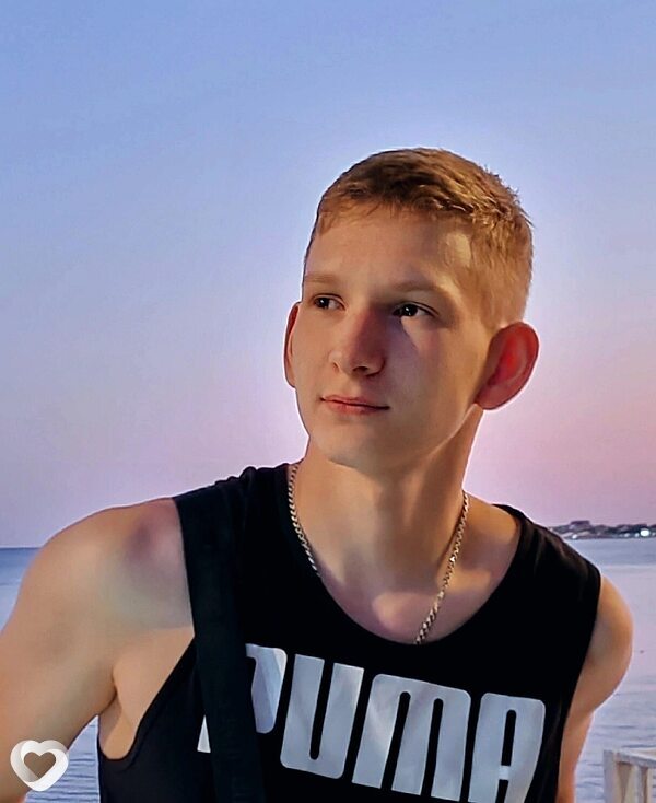 Владислав, 20, Челябинске — анкета №2396782