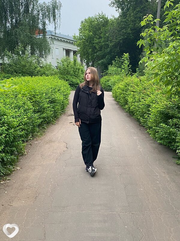Юля, 19, Москве — анкета №2397126