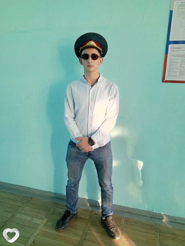 Михаил, 19, Ярославле — анкета №2397482
