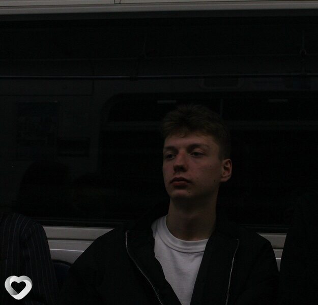 Саша, 22, Санкт-Петербурге — анкета №2398343