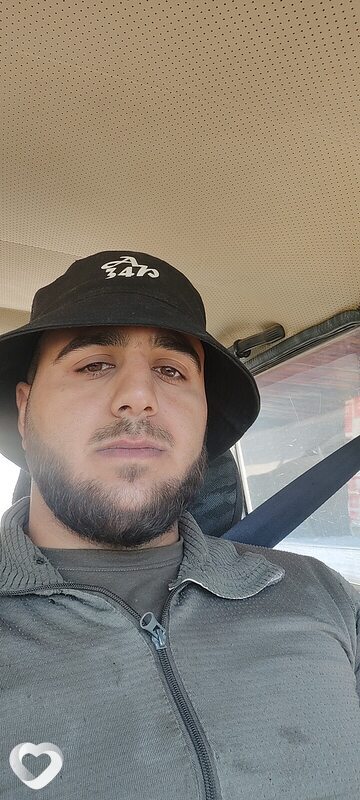 Артем, 28, Волгограде — анкета №2399482