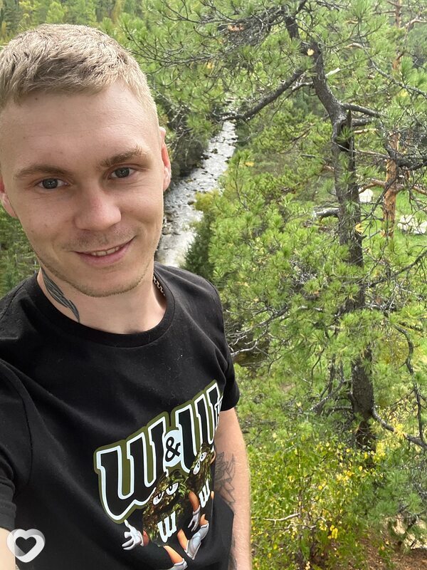 Денис, 29, Братске — анкета №2399512