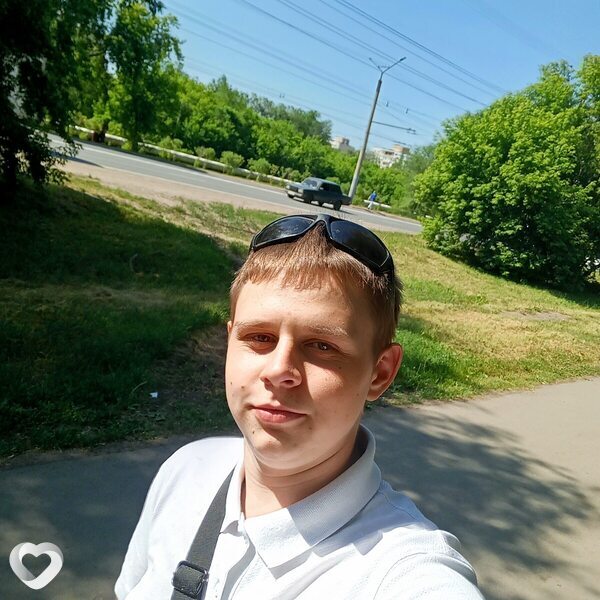 Данил, 19, Омске — анкета №2400004