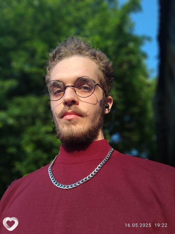 Арсений, 20, Воронеже — анкета №2400546