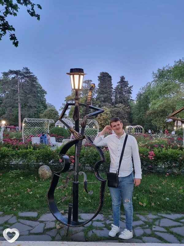 Кирилл, 20, Сочи — анкета №2401170