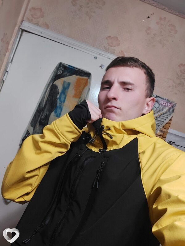 Данил, 23, Мариуполе — анкета №2401587