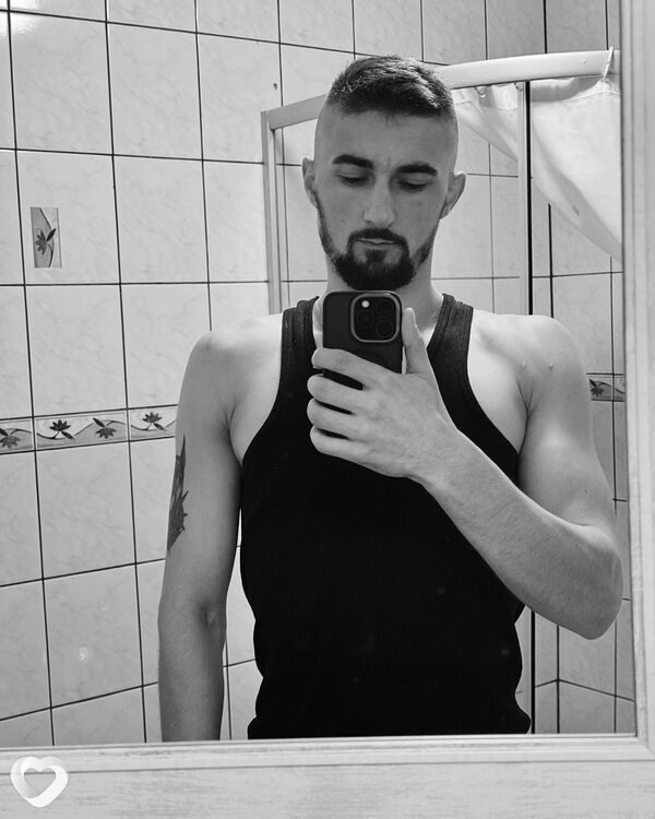 Иван, 25, Щецин — анкета №2402190