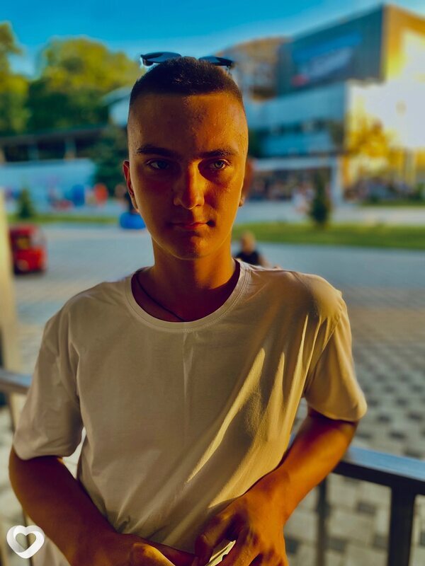 Никита, 19, Ульяновске — анкета №2402357
