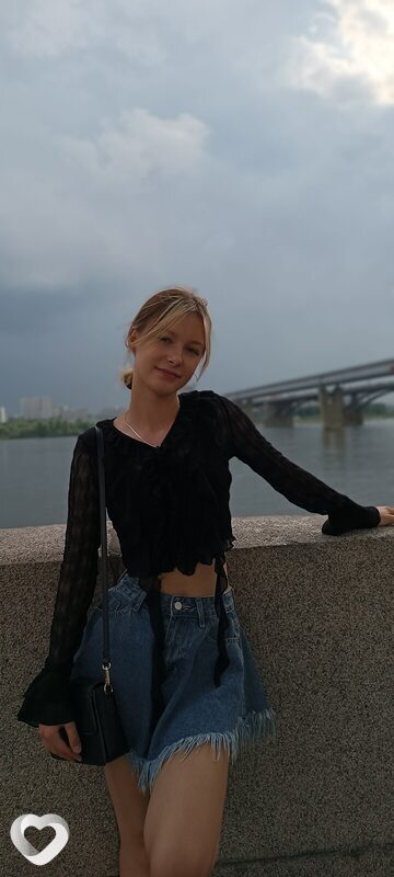 Анастасия, 19, Новосибирске — анкета №2402690