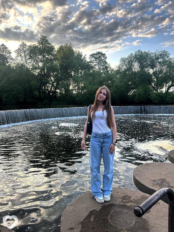 Анна, 20, Минске — анкета №2403135
