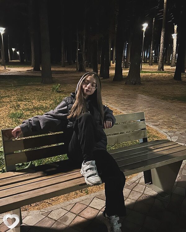 Юлия, 19, Новомосковске — анкета №2403191