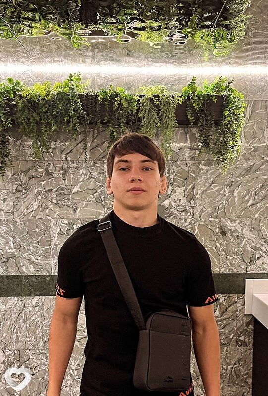 Бекхан, 19, Москве — анкета №2403499