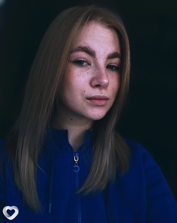 Алена, 22, Кирове — анкета №2403487