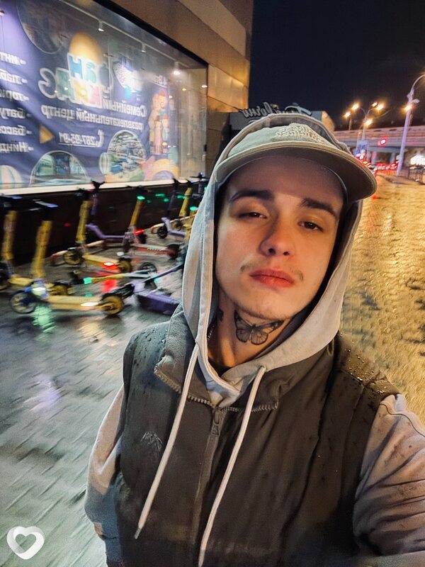 Кирилл Емлин, 21, Екатеринбурге — анкета №2403907