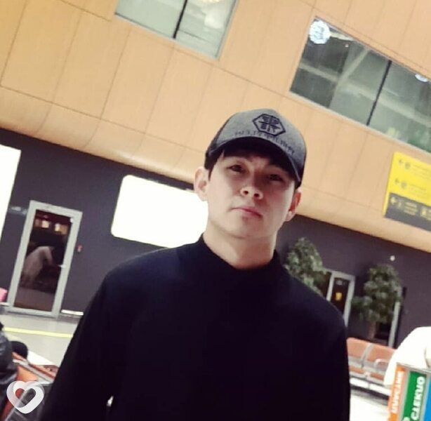 Артём, 27, Казани — анкета №2404355
