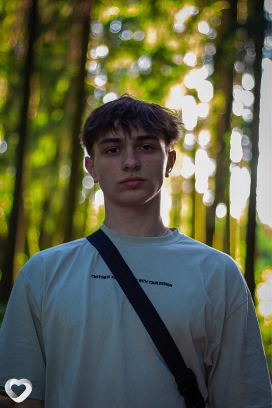 Андрей, 21, Москве — анкета №2404285