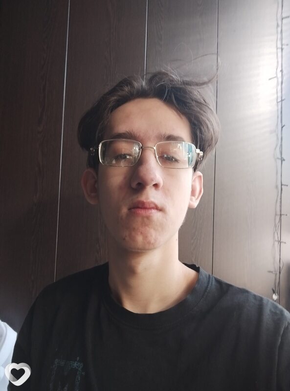 Виталий, 21, Москве — анкета №2404996