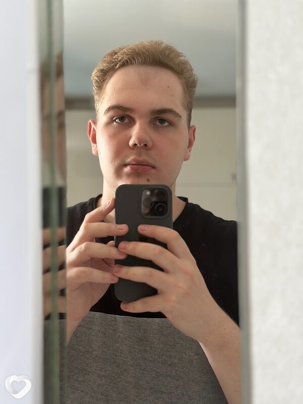 Никита, 20, Тюмени — анкета №2404922
