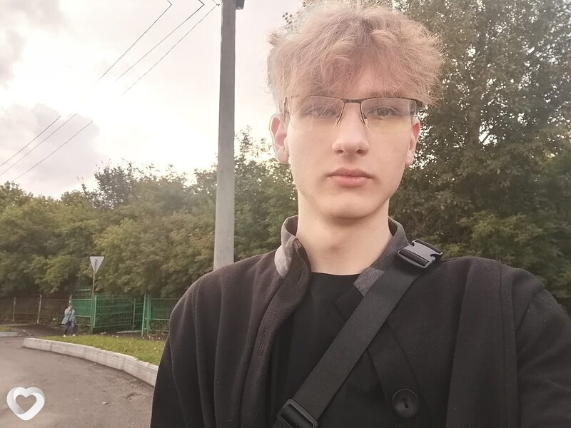 Артём, 20, Омске — анкета №2405100