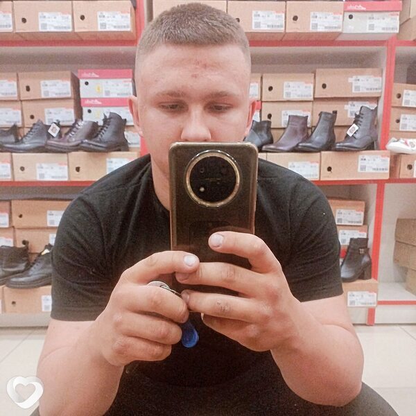 Павел, 22, Солигорске — анкета №2405798