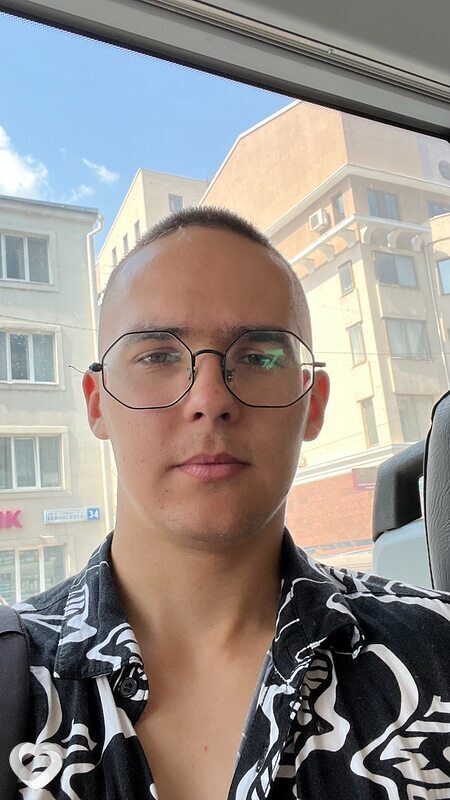 Леон, 21, Екатеринбурге — анкета №2406000