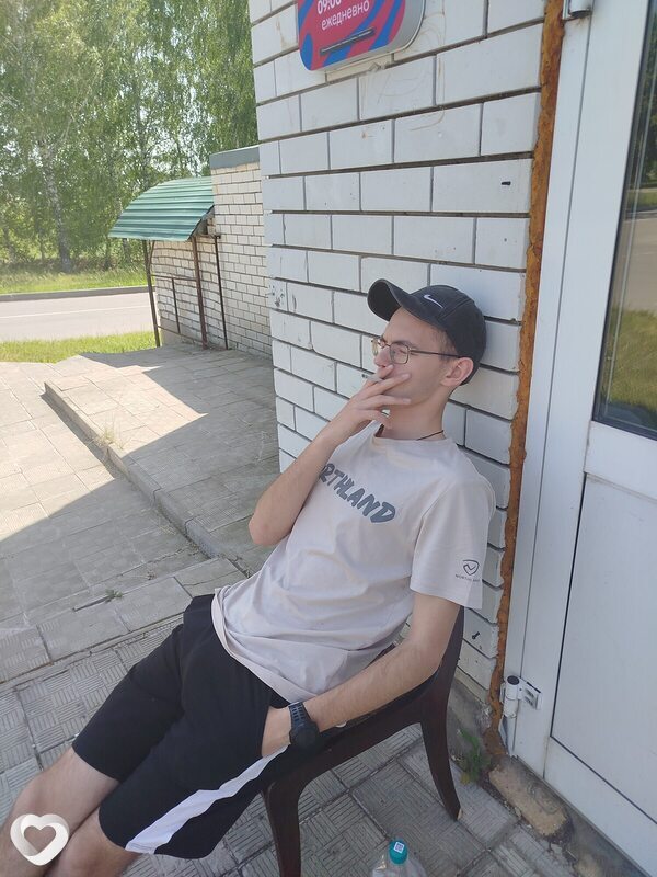 Кирилл, 19, Первомайске — анкета №2406835