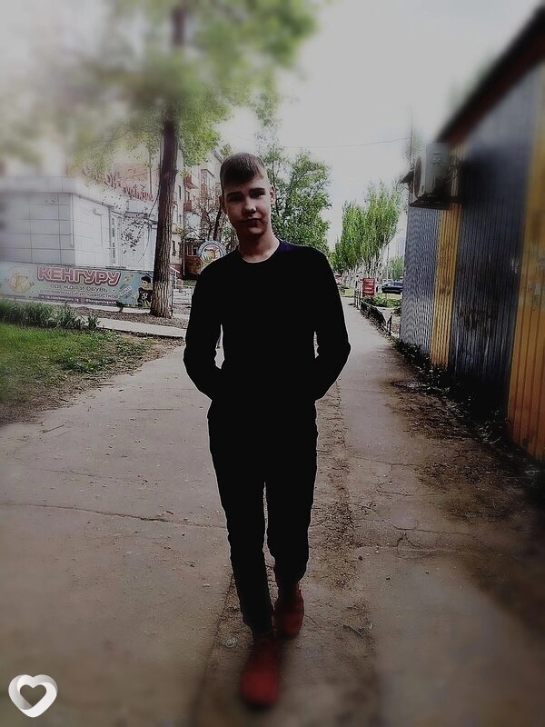 Александр, 20, Луганске — анкета №2406912