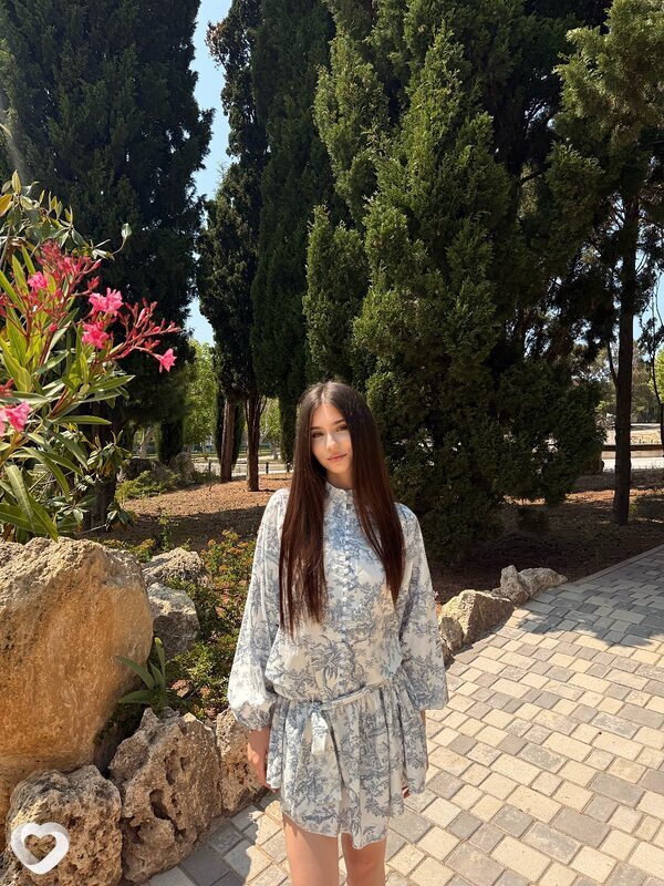 Алина, 19, Симферополе — анкета №2407475