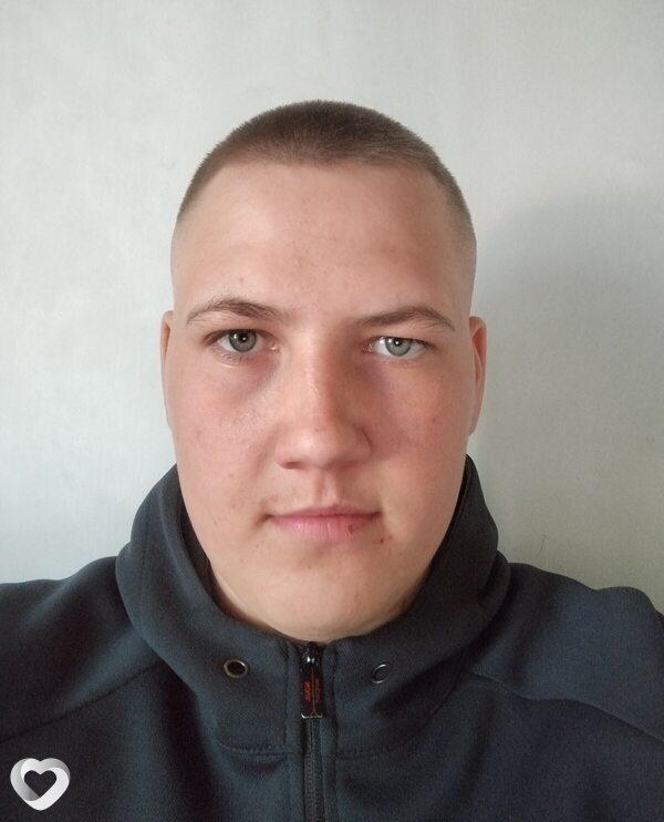 Александр, 19, Тюмени — анкета №2409114