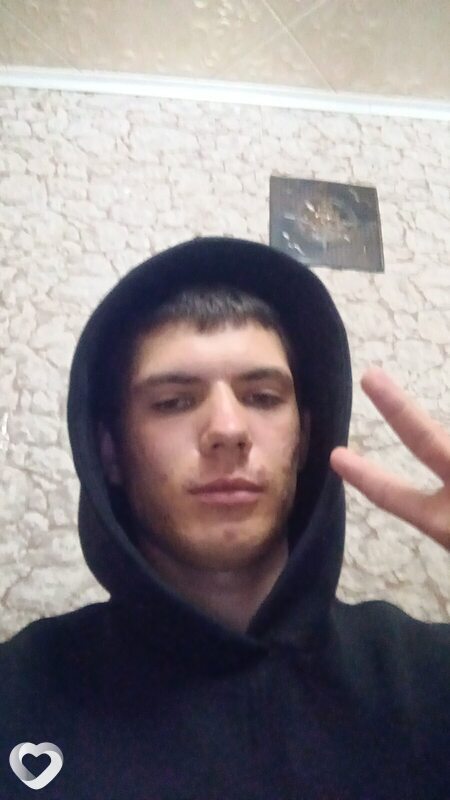 Кирилл, 19, Астрахани — анкета №2407947