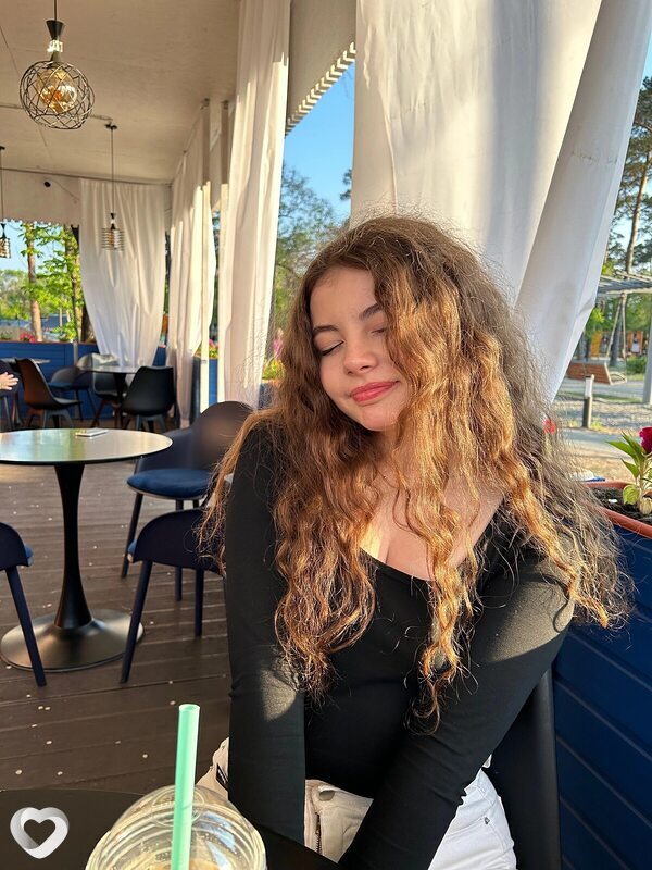 Полина, 23, Москве — анкета №2408566