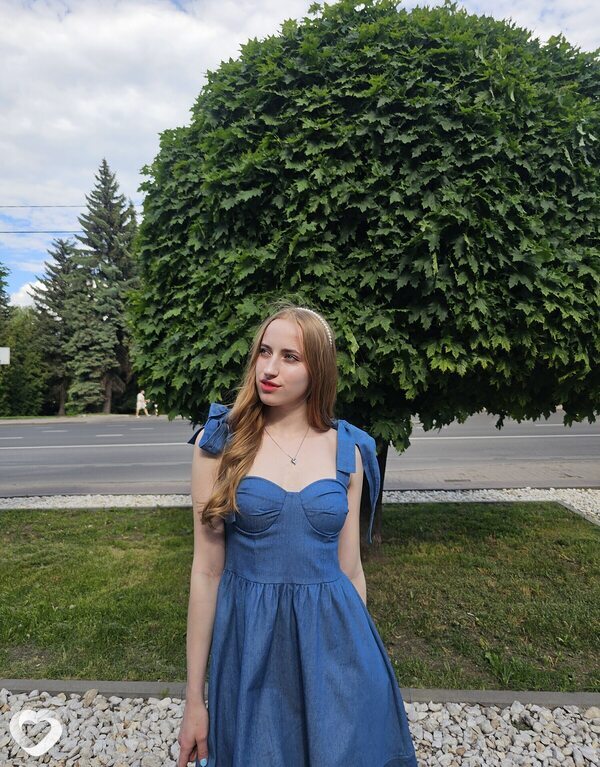 Олеся, 20, Москве — анкета №2408657