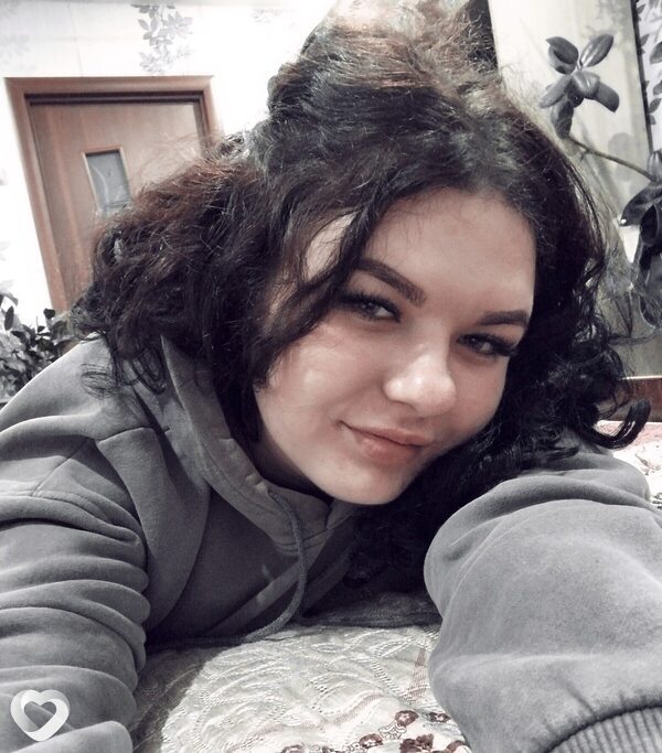 Ангелина, 22, Омске — анкета №2408763