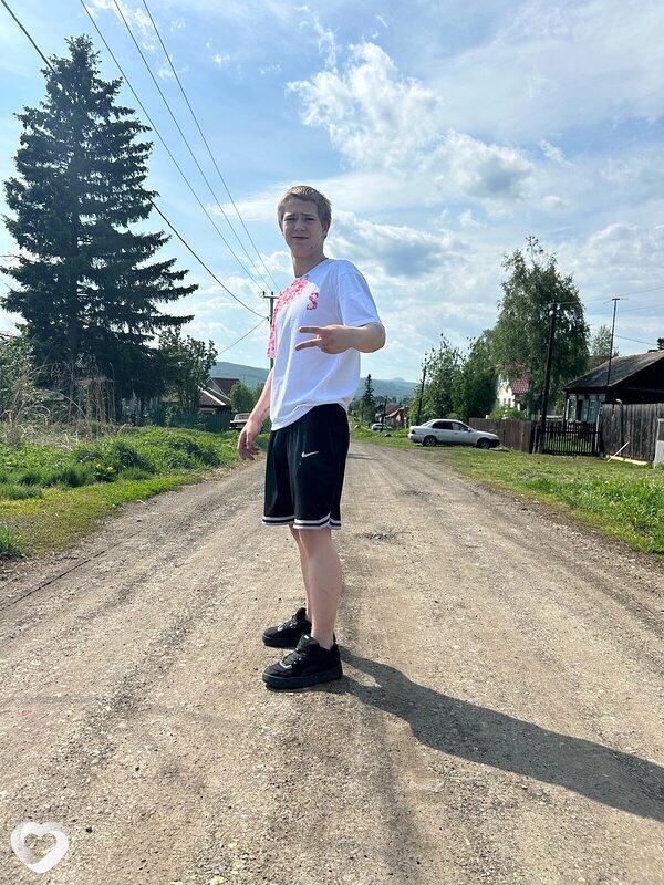 Стасик, 20, Абакане — анкета №2408713