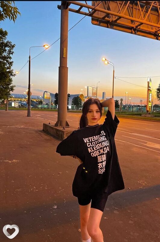 Адель, 26, Москве — анкета №2409518