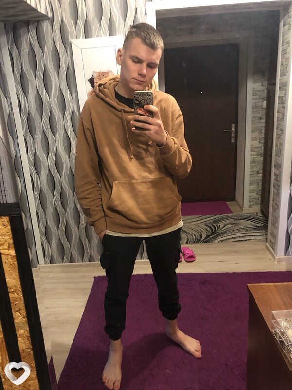 Evgeniy, 21, Узде — анкета №2410021