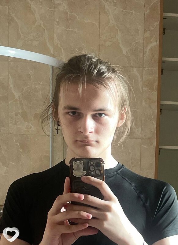 Влад, 19, Железногорске — анкета №2411044