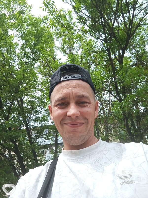 Артемий, 27, Белогорске — анкета №2411509