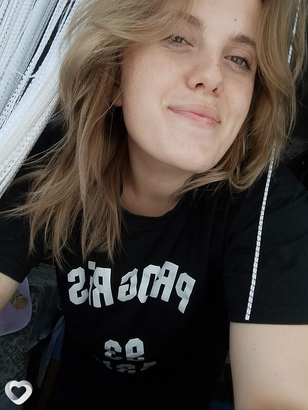 Арина, 23, Бишкек — анкета №2411221