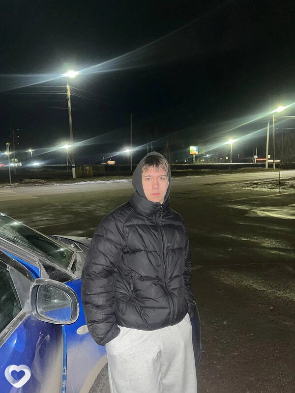 Александр, 19, Ульяновске — анкета №2411378