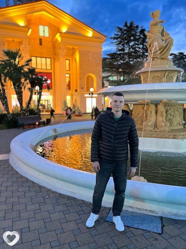Андрей, 26, Адлер — анкета №2411792