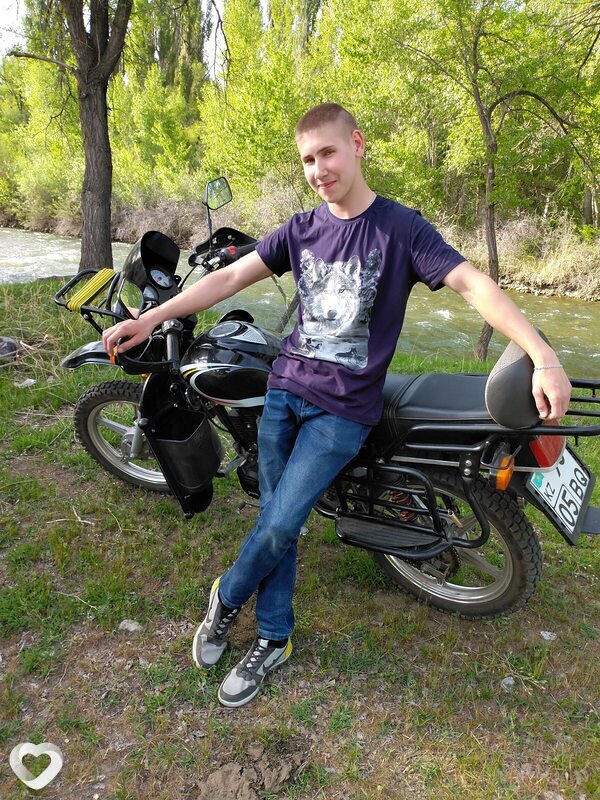 Эдуард, 21, Талдыкорган — анкета №2411819