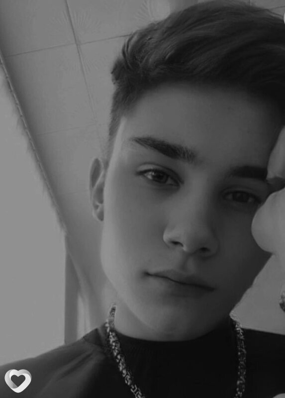 Богдан, 20, Шахтах — анкета №2412659