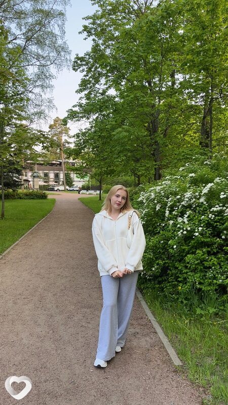 Арина, 21, Санкт-Петербурге — анкета №2413402