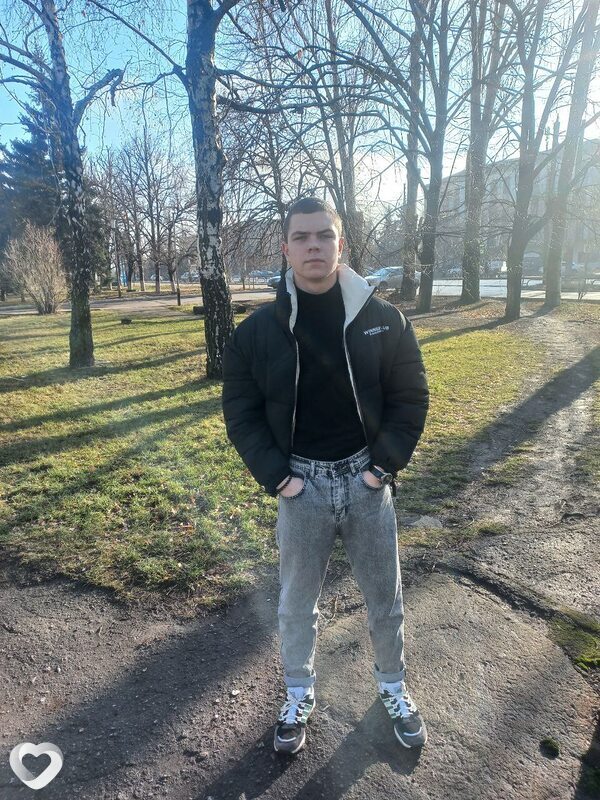 Даня, 19, Горловке — анкета №2413258