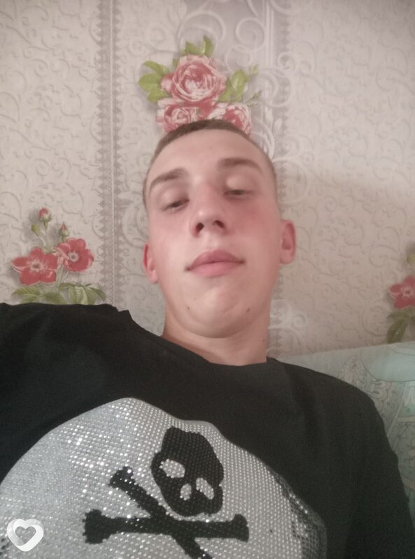 Кирилл, 20, Горках — анкета №2413343