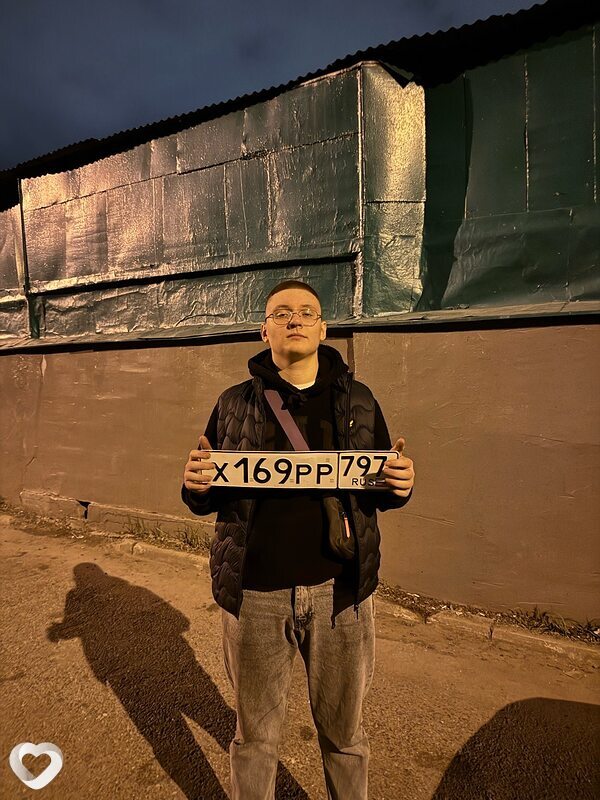 Василий, 21, Москве — анкета №2413507
