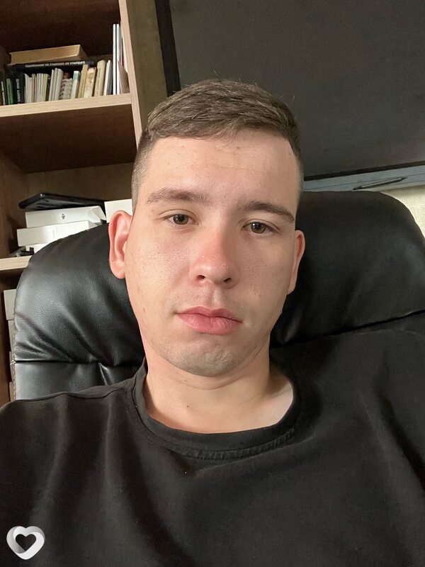 Виктор, 24, Прокопьевске — анкета №2413578