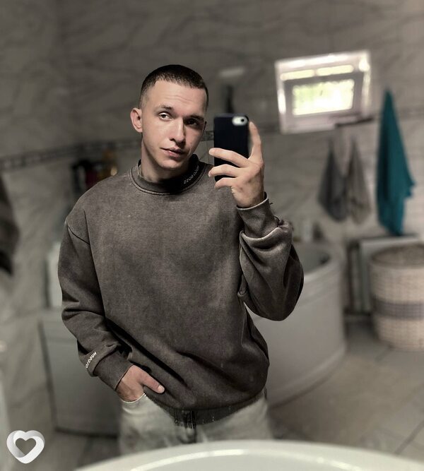 Глеб, 23, Минске — анкета №2414475