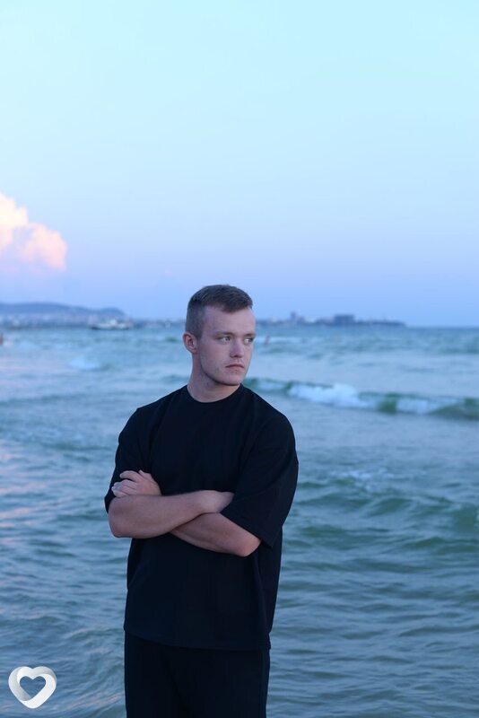 Александр, 22, Воронеже — анкета №2414804